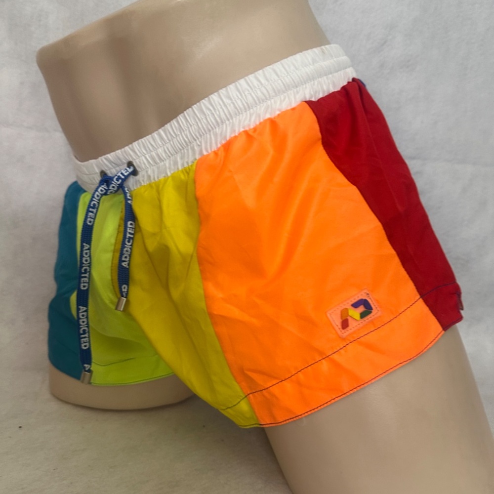 Addicted Swim Trunks XL runs small 36" waist 2" inseam 100% polyester - Picture 2 of 5